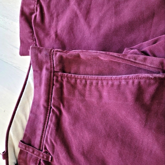 J. Crew Broken In Chinos 484 size 32×34 - Picture 5 of 6